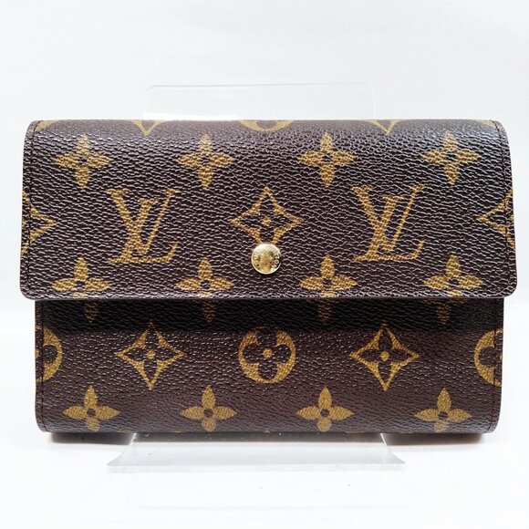 Authentic Louis Vuitton Brown Monogram Wallet mn398-030526